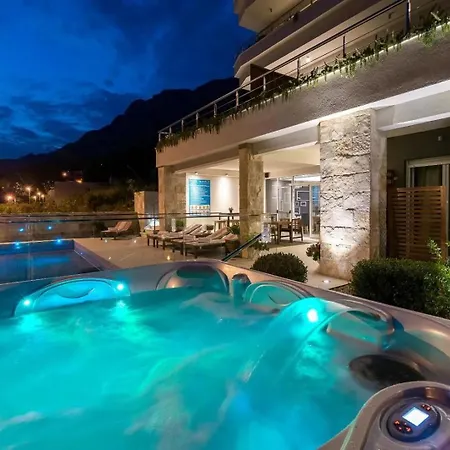 Jolara With Heated Pool Apartament *