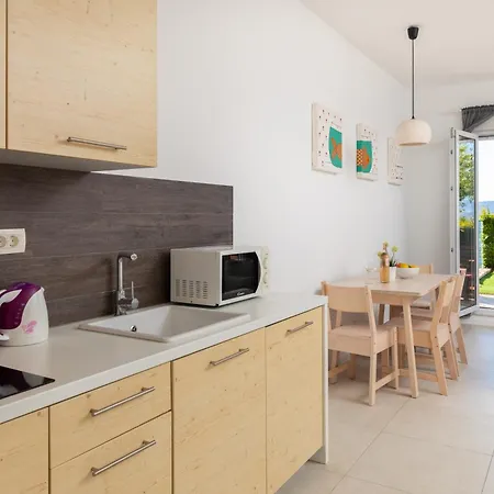 Apartament Jolara With Heated Pool