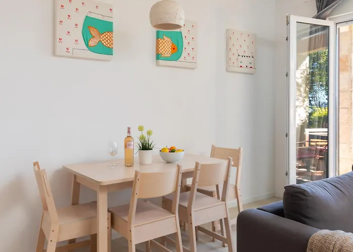 Apartman Jolara With Heated Pool Mimice